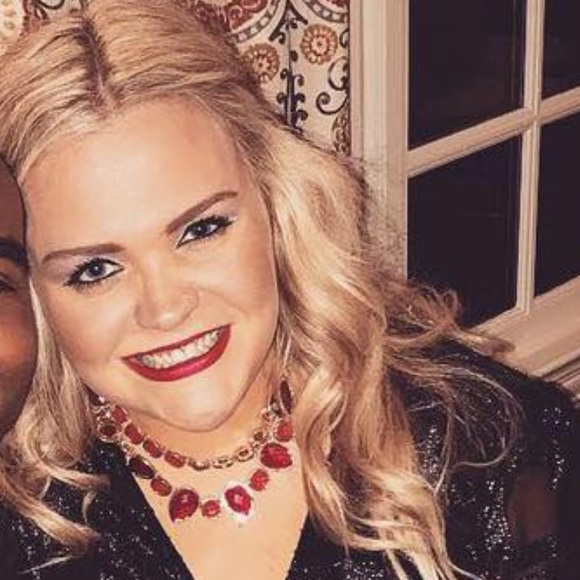 Meet your Posher, Karisa - Picture 1 of 1